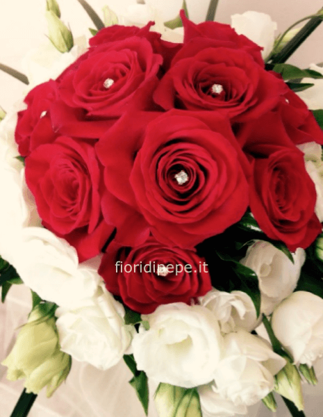 Centrotavola con rose rosse