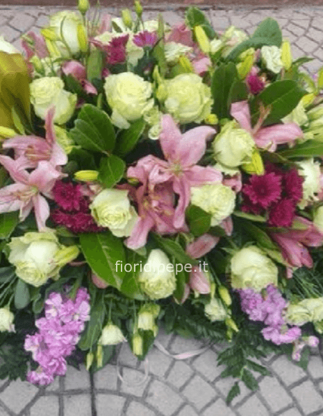 Composione funebre con tipo fiori da concordare