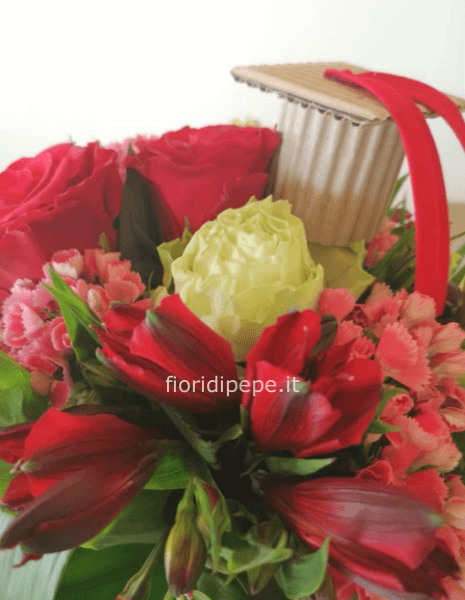 Bouquet Laurea con cappellino miniatura