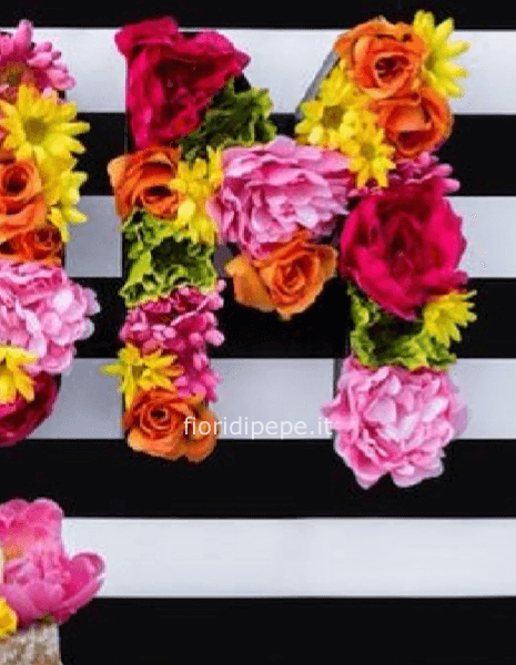 Lettere fiorite flower box